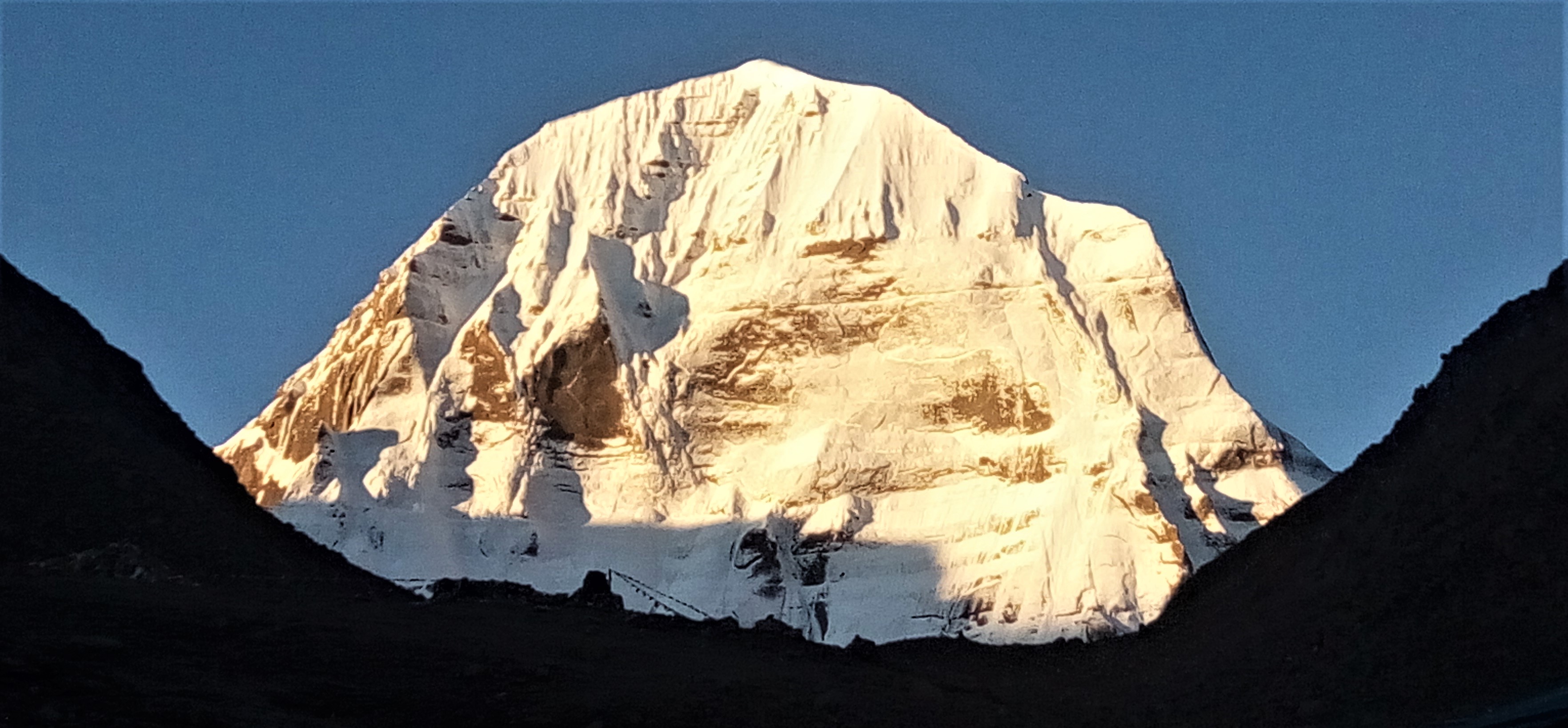 Golden Kailash from Deraphuk 4920m